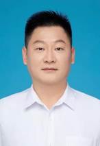 具有博士学位5人